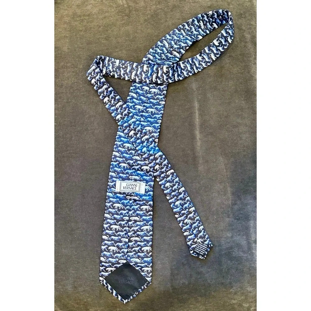 Gianni Versace 100%‎ Silk Blue Navy Tiger Tie Italian Rare 3.5 Wide Designer